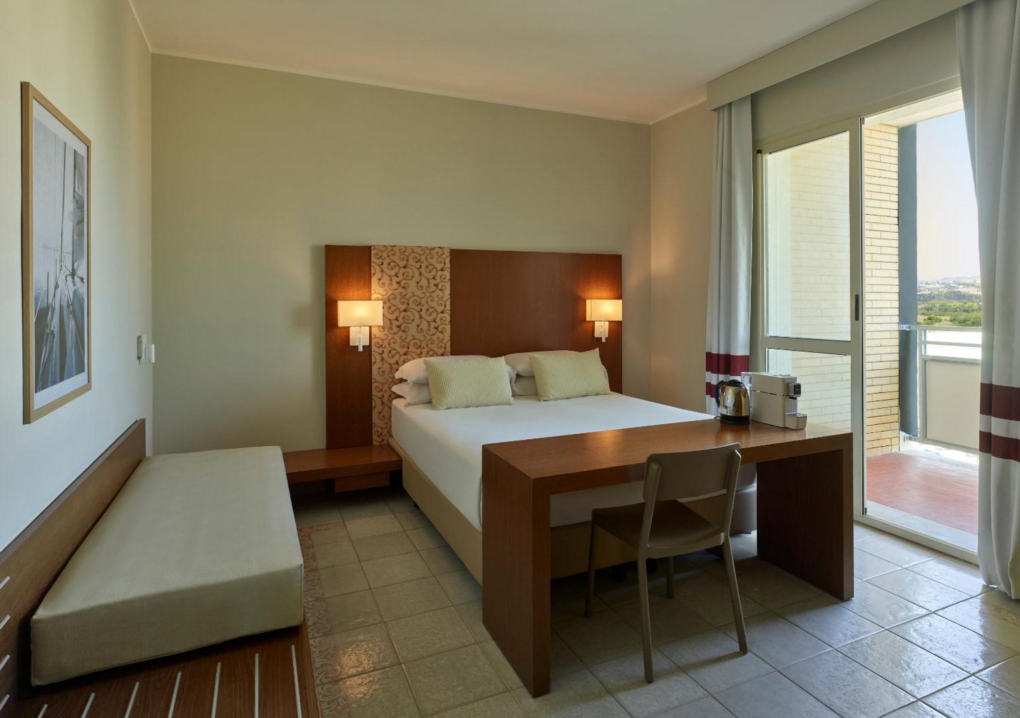 Serena Majestic Hotel Montesilvano Marina Szoba fotó