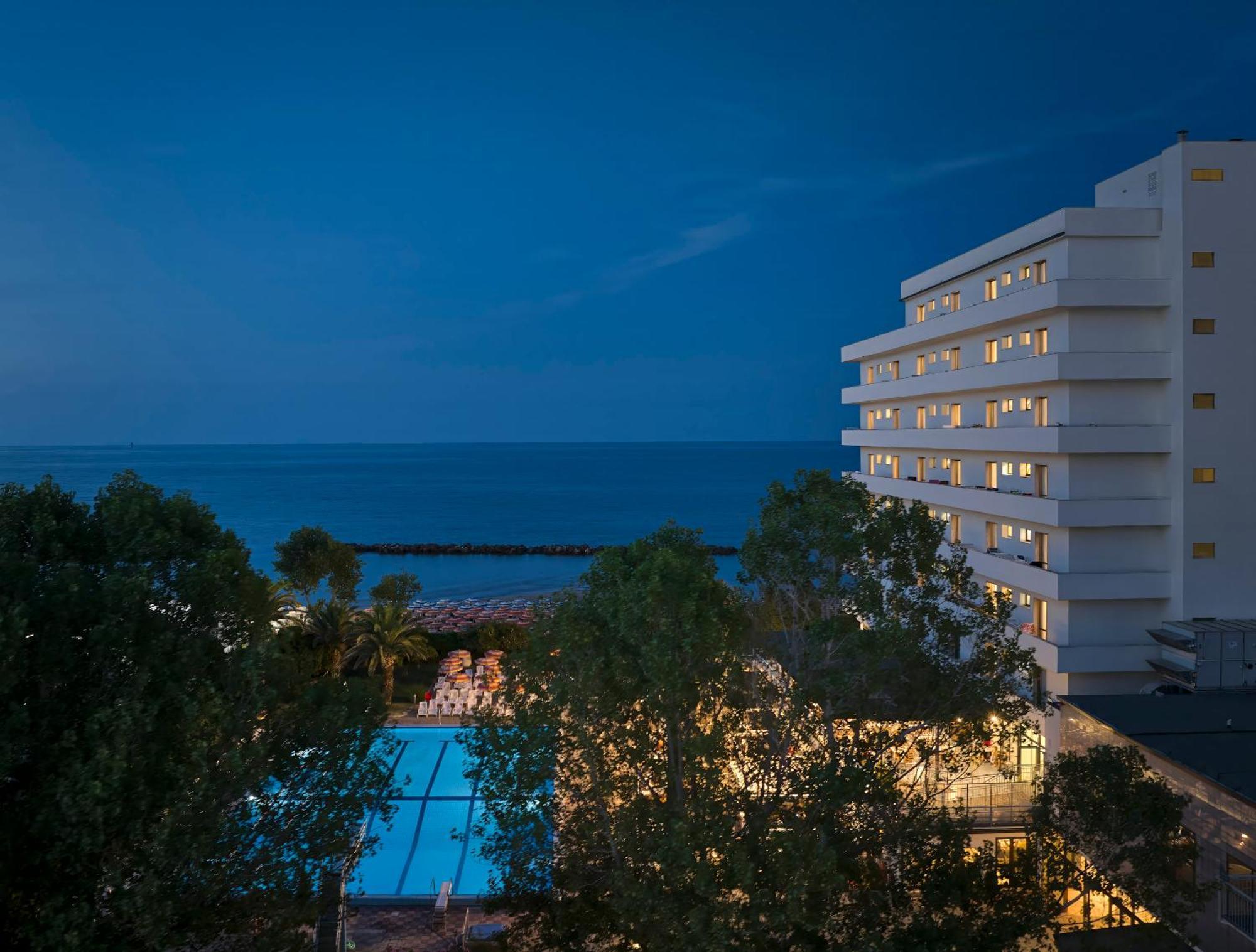 Serena Majestic Hotel Montesilvano Marina Kültér fotó